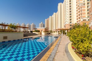 Outdoor pool, pool loungers