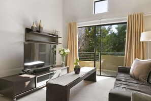 Íbúð (3 Bedrooms) | Stofa