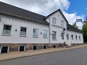 Fachada de la propiedad