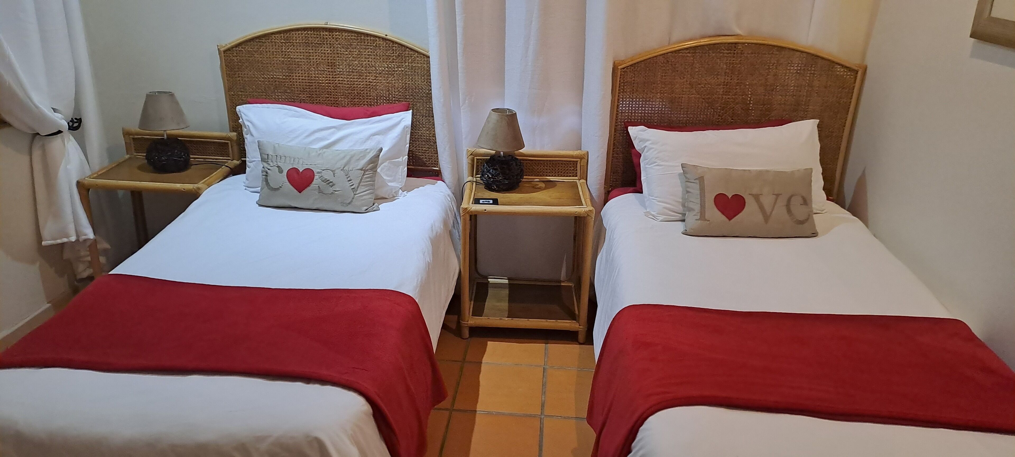 2 bedrooms, iron/ironing board, bed sheets