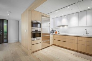 Micro-ondas, fogão, cooktop, lava-louças