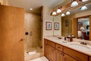 Bathtub, hair dryer, towels
