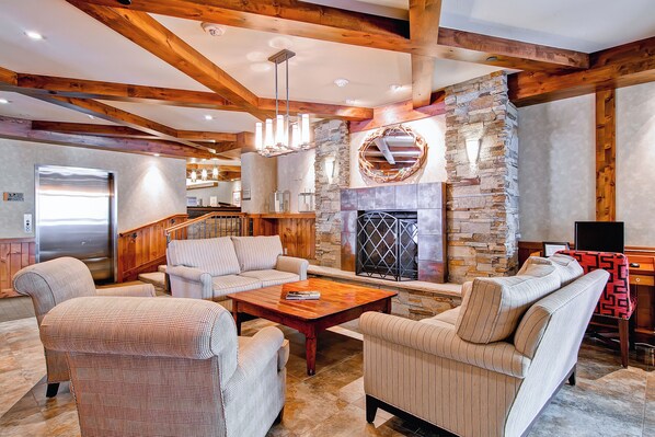 Interior - Kiva 234 - 2 Bedroom Residence (Beaver Creek)