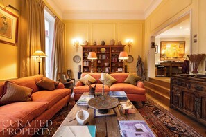 Televisión y oficina 