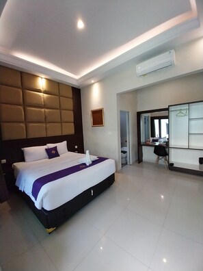 Deluxe Double or Twin Room | Free WiFi - Grand Sahman Hotel (Surakarta)