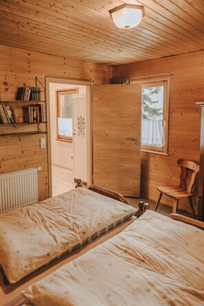2 bedrooms, free WiFi, bed sheets