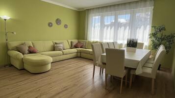 Grand Apartment | Living area | 48-inch Smart TV with cable channels, TV