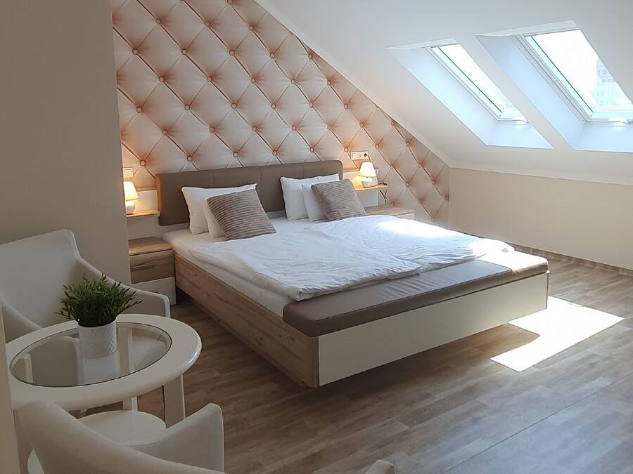 Panorama-værelse | Pengeskab på værelset, individuelt design, individuel indretning