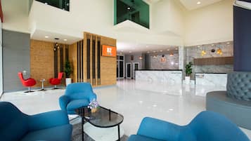 Coin salon dans le hall