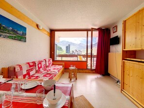 Interior - Bright studio with balcony, Ski-in/Ski-out, 4 pers (Les Menuires)