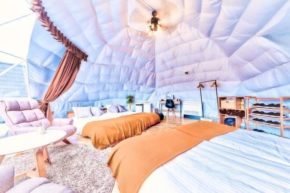 1 Schlafzimmer, Schreibtisch, laptopgeeigneter Arbeitsplatz
