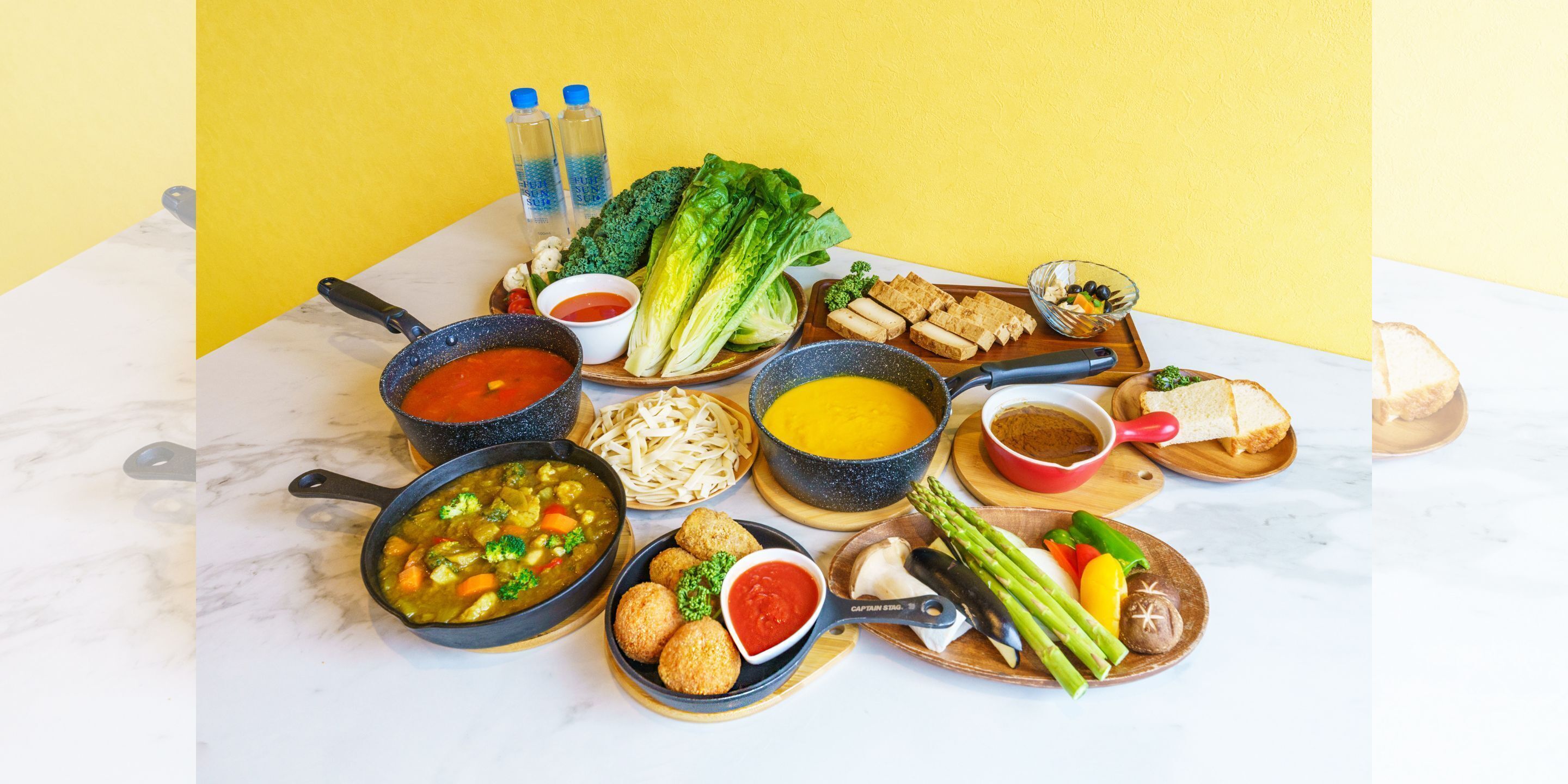 1 bedroom, desk, laptop workspace, free cots/infant beds