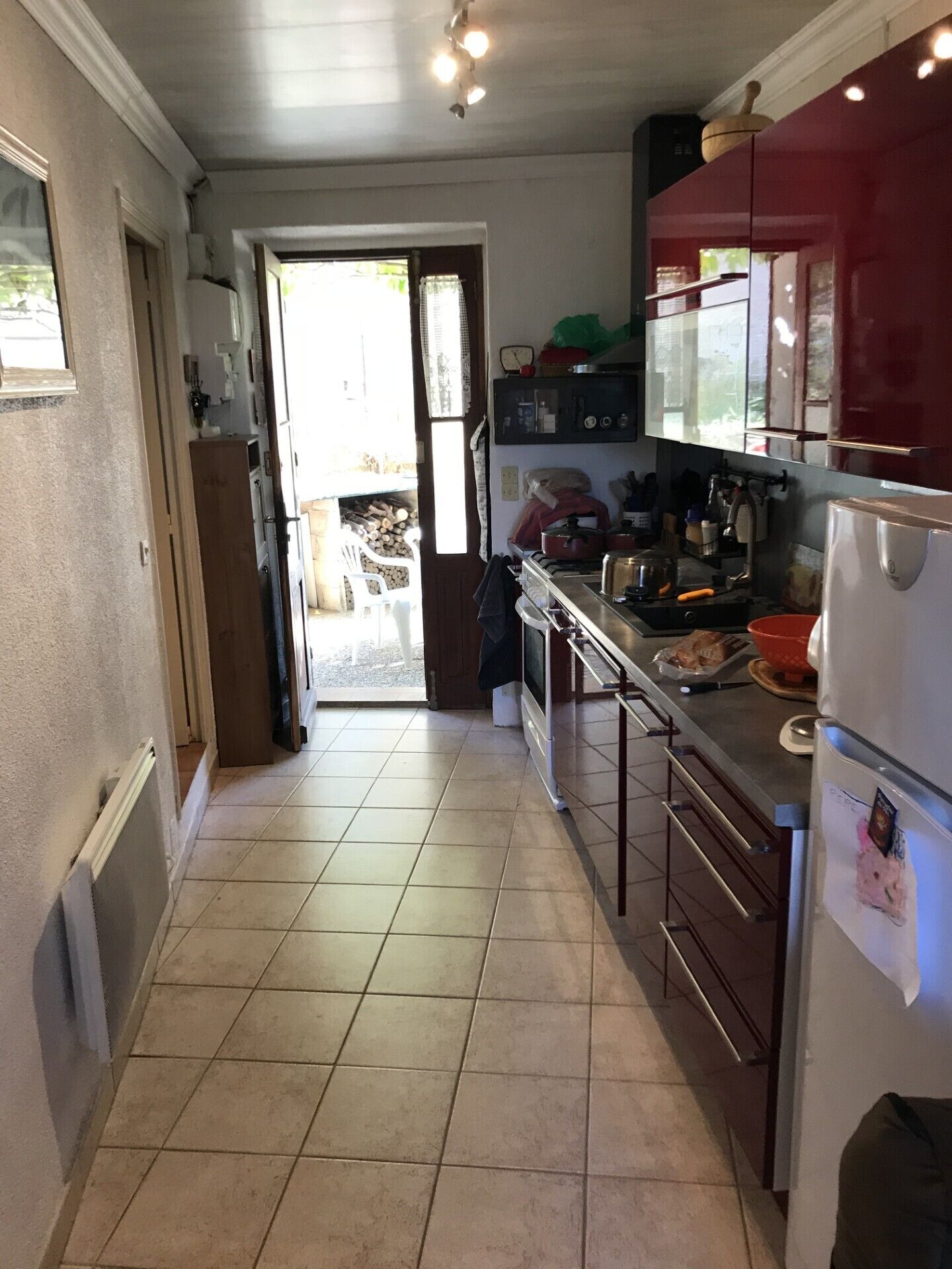 Micro-ondes, four, plaque de cuisson, lave-vaisselle