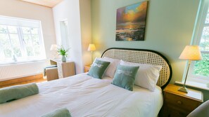 4 bedrooms, iron/ironing board, travel cot, free WiFi