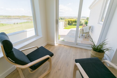 Ynys Las -  a sea view that sleeps 4 guests  in 2 bedrooms