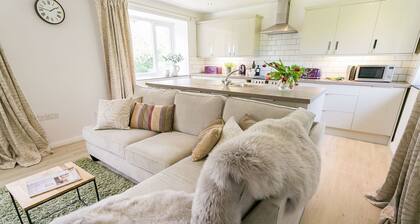 Tyn Llidiart - a remote that sleeps 3 guests in 2 bedrooms