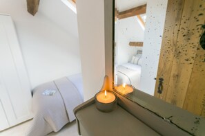 2 bedrooms, iron/ironing board, travel crib, free WiFi