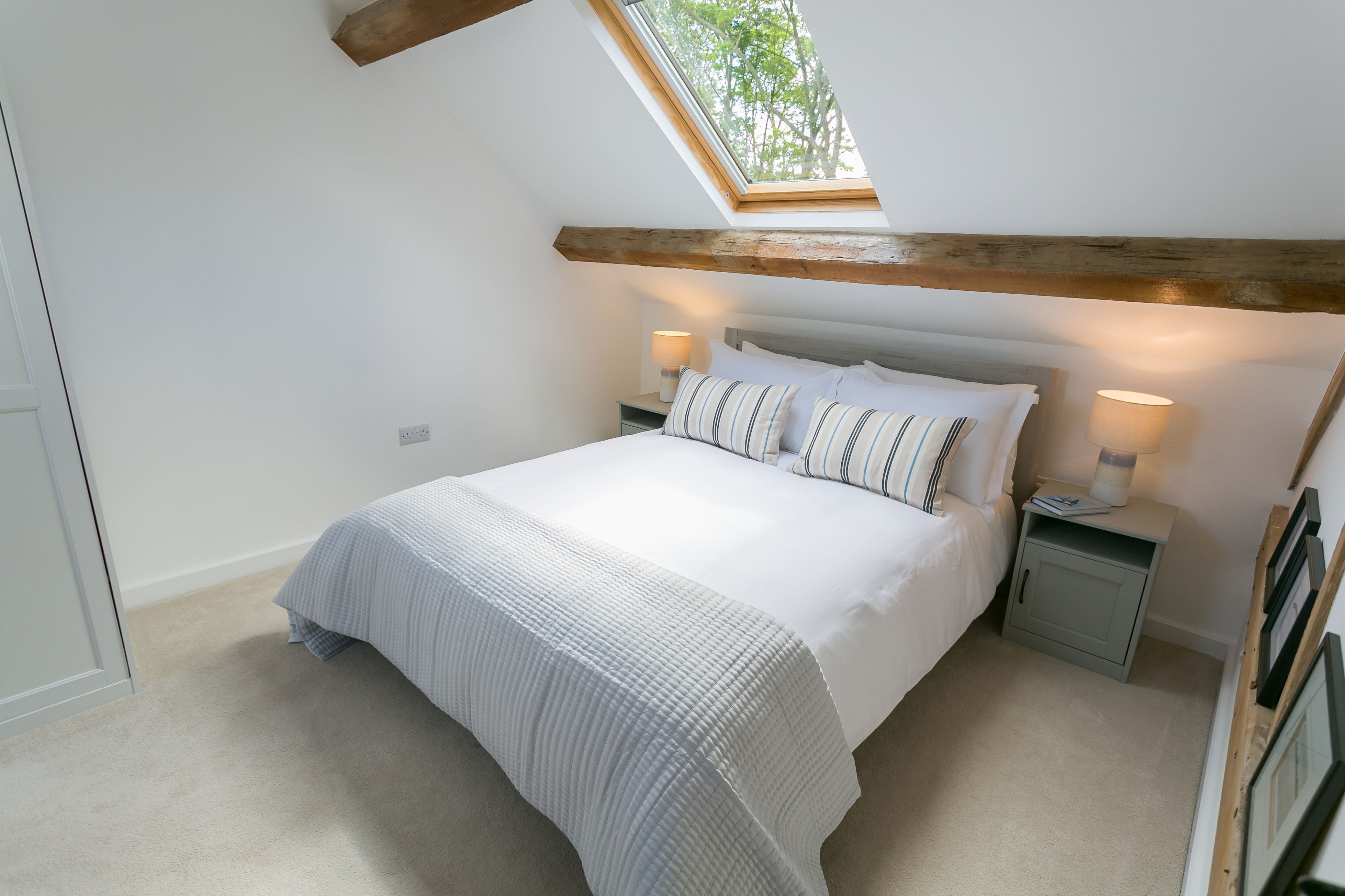 2 bedrooms, iron/ironing board, travel cot, free WiFi