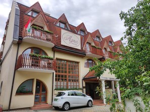 Front of property - Ágnes Hotel (Hévíz)