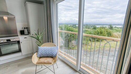 Tan Yr Allt -  a sea view that sleeps 4 guests  in 2 bedrooms
