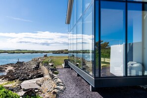 تفاصيل الفندق من الخارج