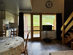 Interior - Spacious apt for 5 with mezzanine, direct access to slopes (Belle Plagne)