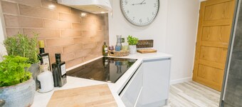 Coed Helyg - a coastal that sleeps 14 guests in 7 bedrooms