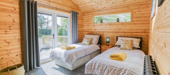 Bwthyn Gwyn - a dog that sleeps 4 guests in 2 bedrooms