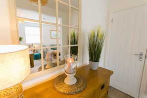 Interior - 45 Bryn Lane -  a sea view that sleeps 8 guests  in 4 bedrooms (Beaumaris)