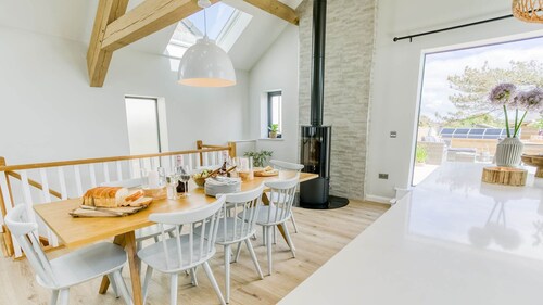 Brig y Don -  a sea view that sleeps 8 guests  in 4 bedrooms