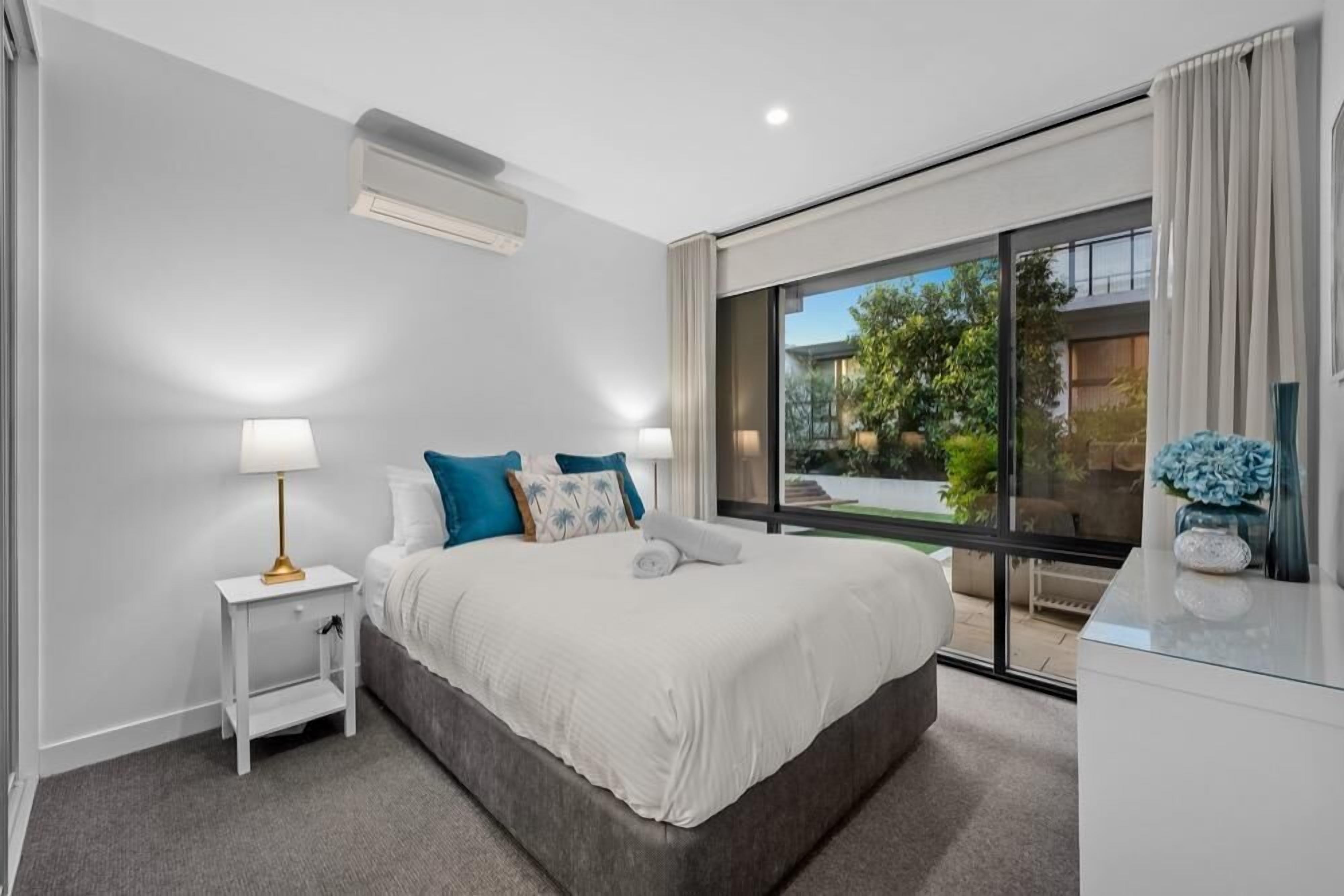 StayCentral - Northcote Townhouse with Study - 1A Campbell Grove, Northcote, Victoria, 3070