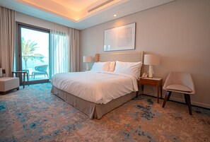 5 bedrooms, premium bedding, memory-foam beds, iron/ironing board - The Address Villas (Al Aqah)