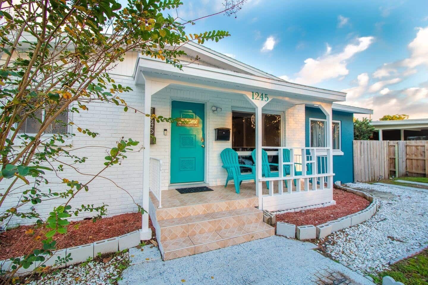 Peaceful 4 bed / 2 bath cabin by DT Orlando