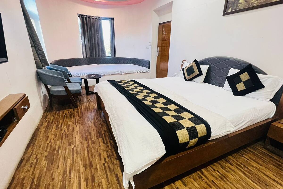 Habitación cuádruple familiar | Edredón, wifi gratis y ropa de cama 