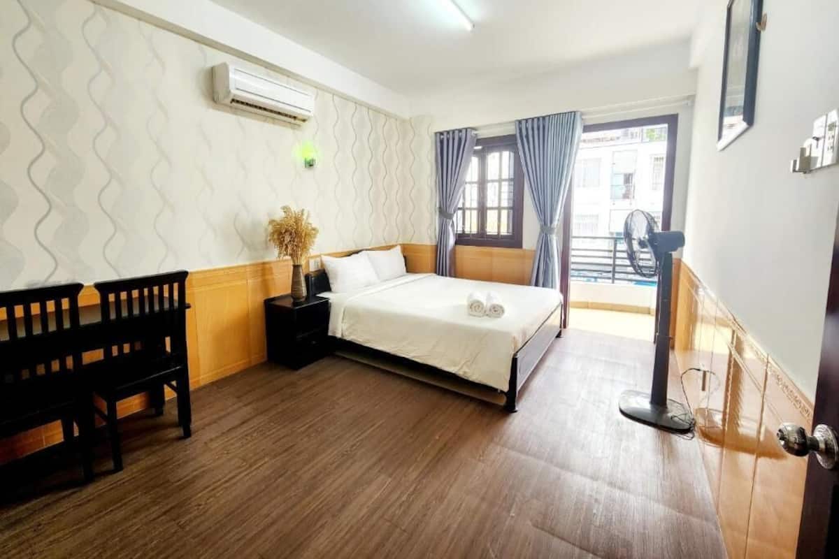 Coffres-forts dans les chambres, bureau, rideaux occultants