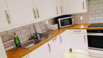 House, Multiple Beds | Bathroom | Shower