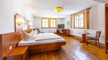 Classic-Doppelzimmer | Schreibtisch, kostenloses WLAN, Bettwäsche