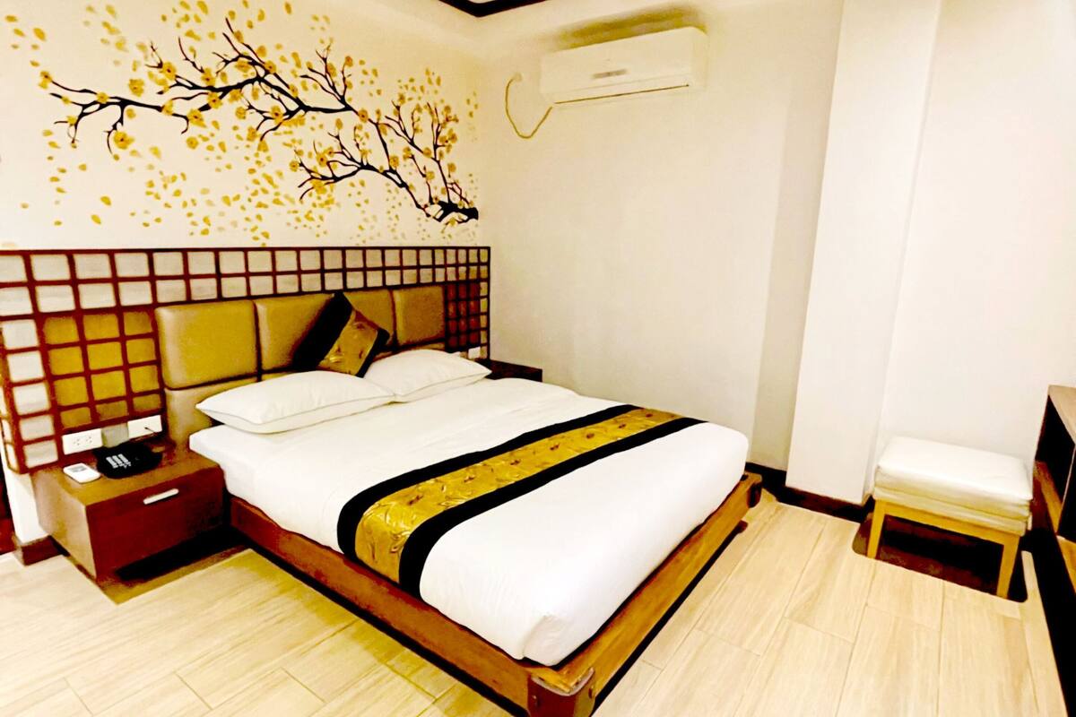 Standard Double Room | Free WiFi, bed sheets