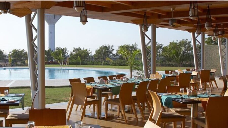 Seasons Hotel