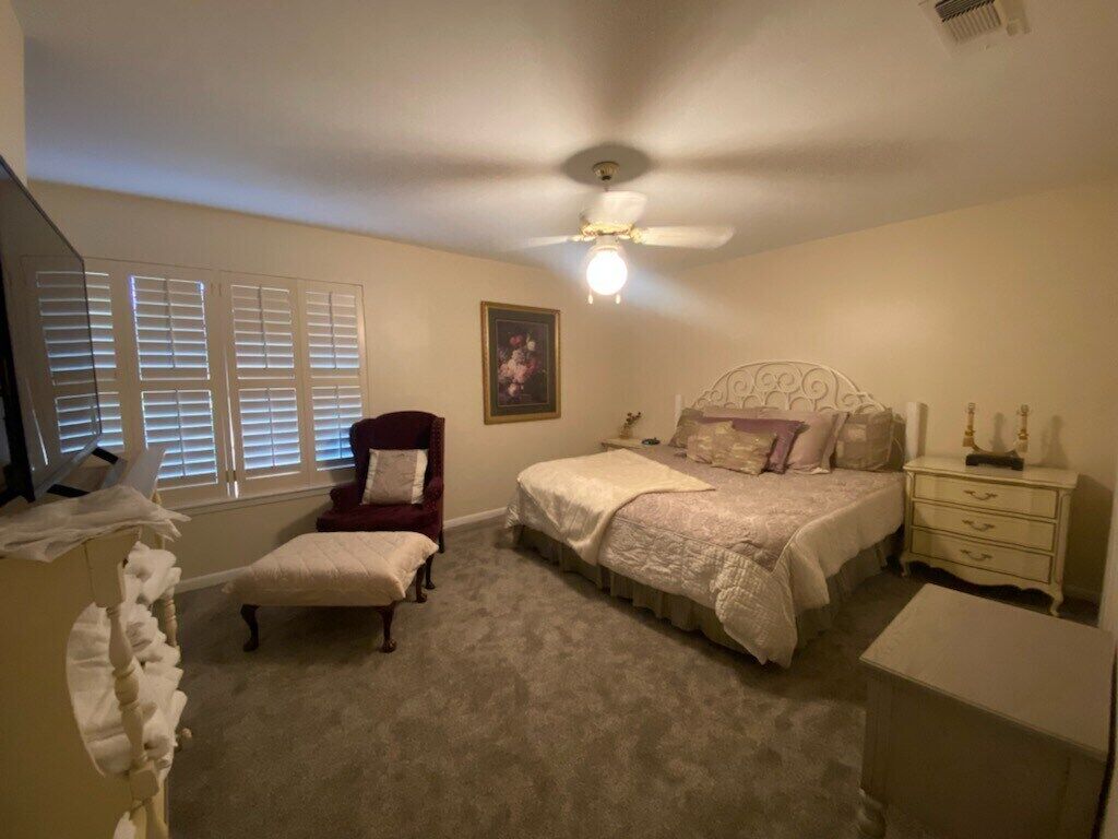 "King Bee" on 1.6 Acres Nearby Tyler Texas