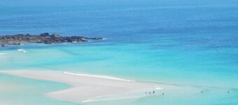PROMO dernière minute -5 % - TY AOD *** - Les pieds dans l'eau - VUE MER 180° -