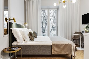 Roomy Apartment | 1 Bedroom | Pillowtop-bedden, een laptopwerkplek, gratis wifi, beddengoed