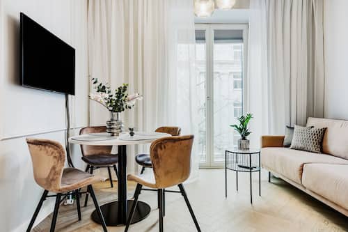 Roomy Apartment | 1 Bedroom | In-room dining