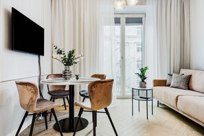 Appartement | Dineren op de kamer