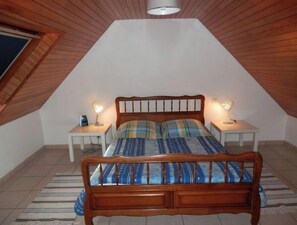 3 chambres, fer et planche à repasser, lit parapluie, Wi-Fi gratuit