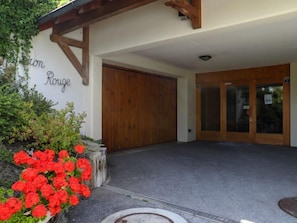 Exterior detail - Chaperon Rouge A3 by Interhome (Villars)