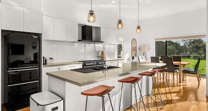 Castlebay - Lovely 4 bedroom home