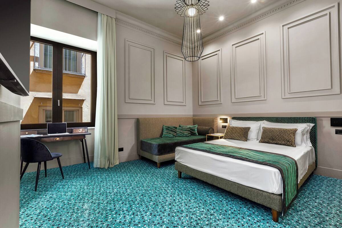 Kamar Double Klasik | Meja kerja, kedap suara, Wi-Fi gratis, dan didekorasi berbeda-beda