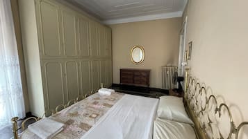 Habitación de lujo | Ropa de cama de alta calidad, edredón y camas con efecto memoria