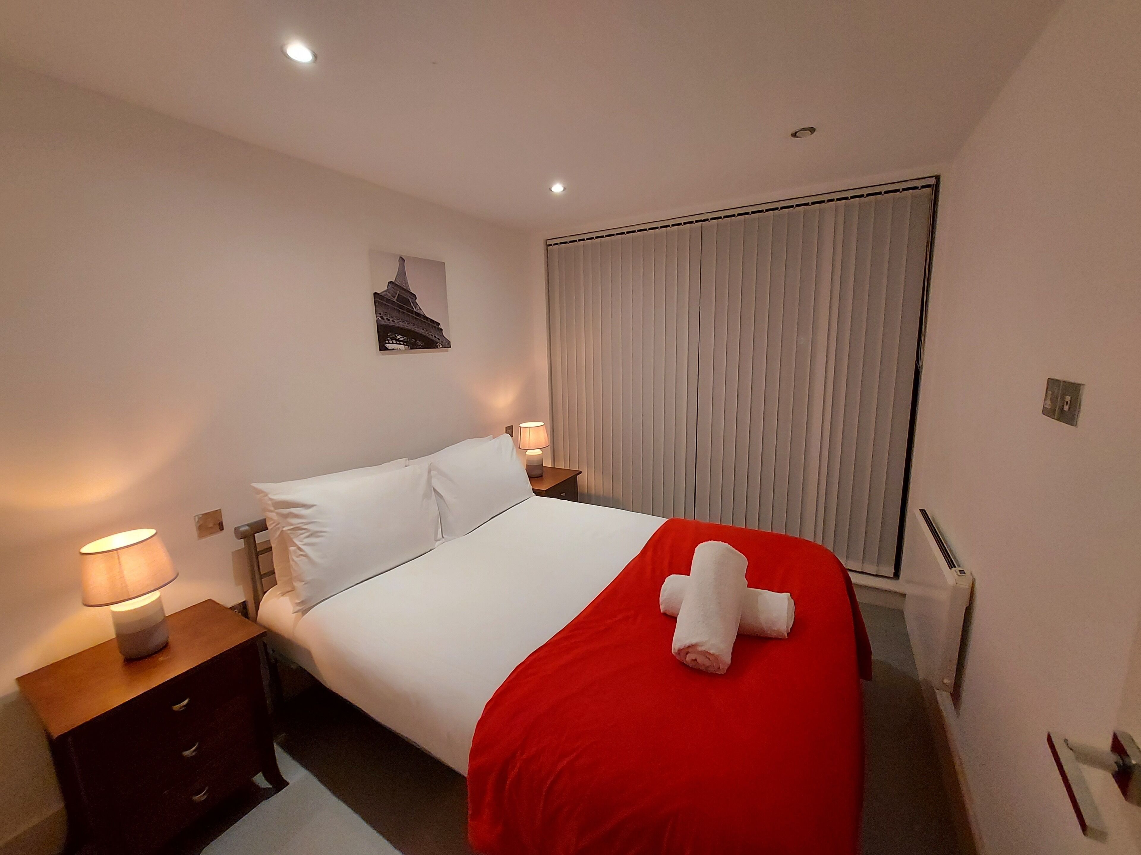 City Apartment, 2 Bedrooms | 2 bedrooms, iron/ironing board, free WiFi, bed sheets